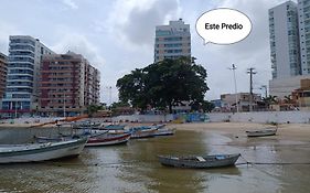 Apartamento Pé na Areia, Wi-Fi e Garagem Privativa início da Praia do Morro